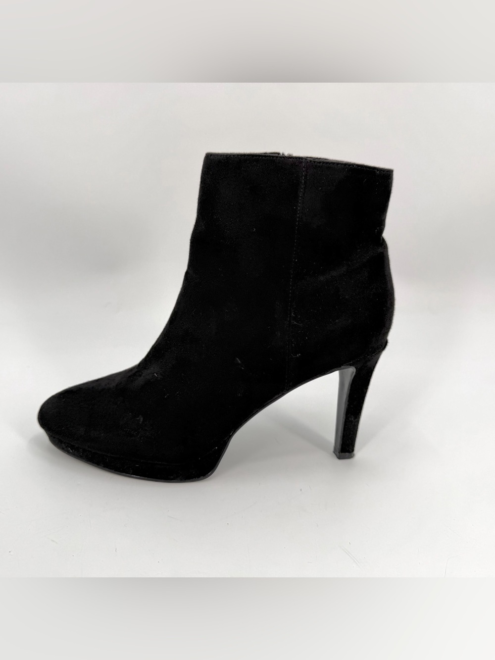 Tahari Boots Womens 8.5 M Shelby Black Sueded HIgh Heel Platform Ankle Bootie